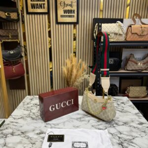 latest-pochette