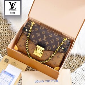 latest-trunkie-east-west-shoulder-bag