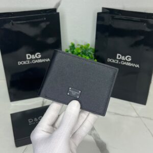 black-bifold-wallet